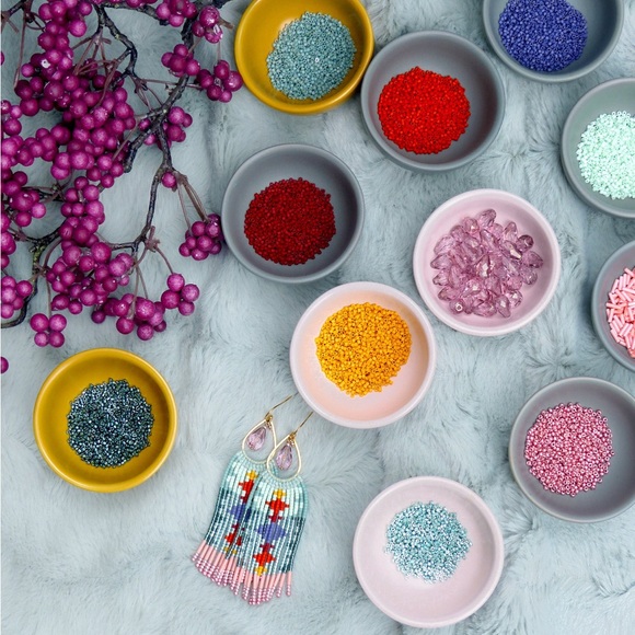 Long beaded fringe earrings made of macrame and miyuki beads - Picture 3 of 4